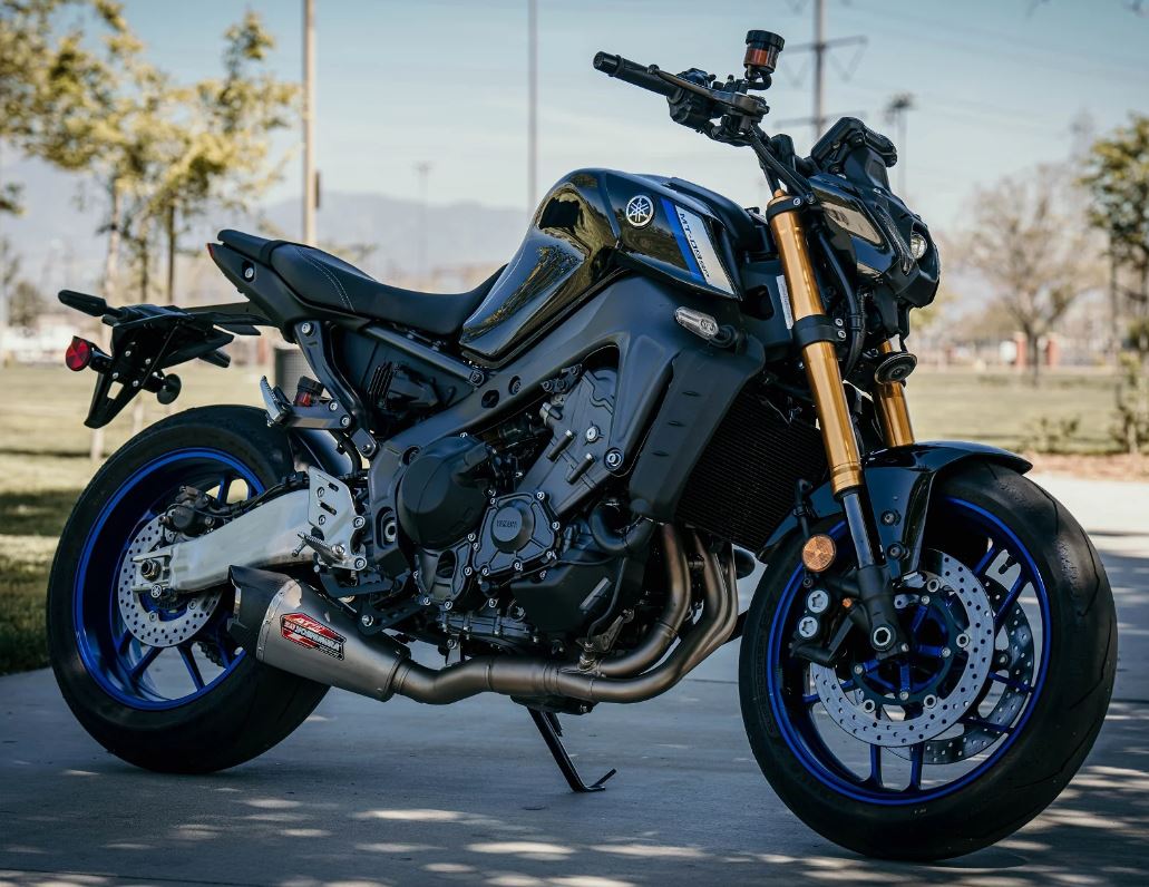 Yoshimura Race AT2 Stainless Full Exhaust 21-24 Yamaha MT-09, 22-24 XSR900