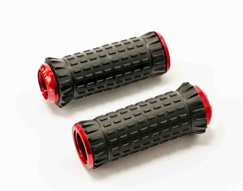 Puig Universal R-Fighter S Footpegs (adapter required)