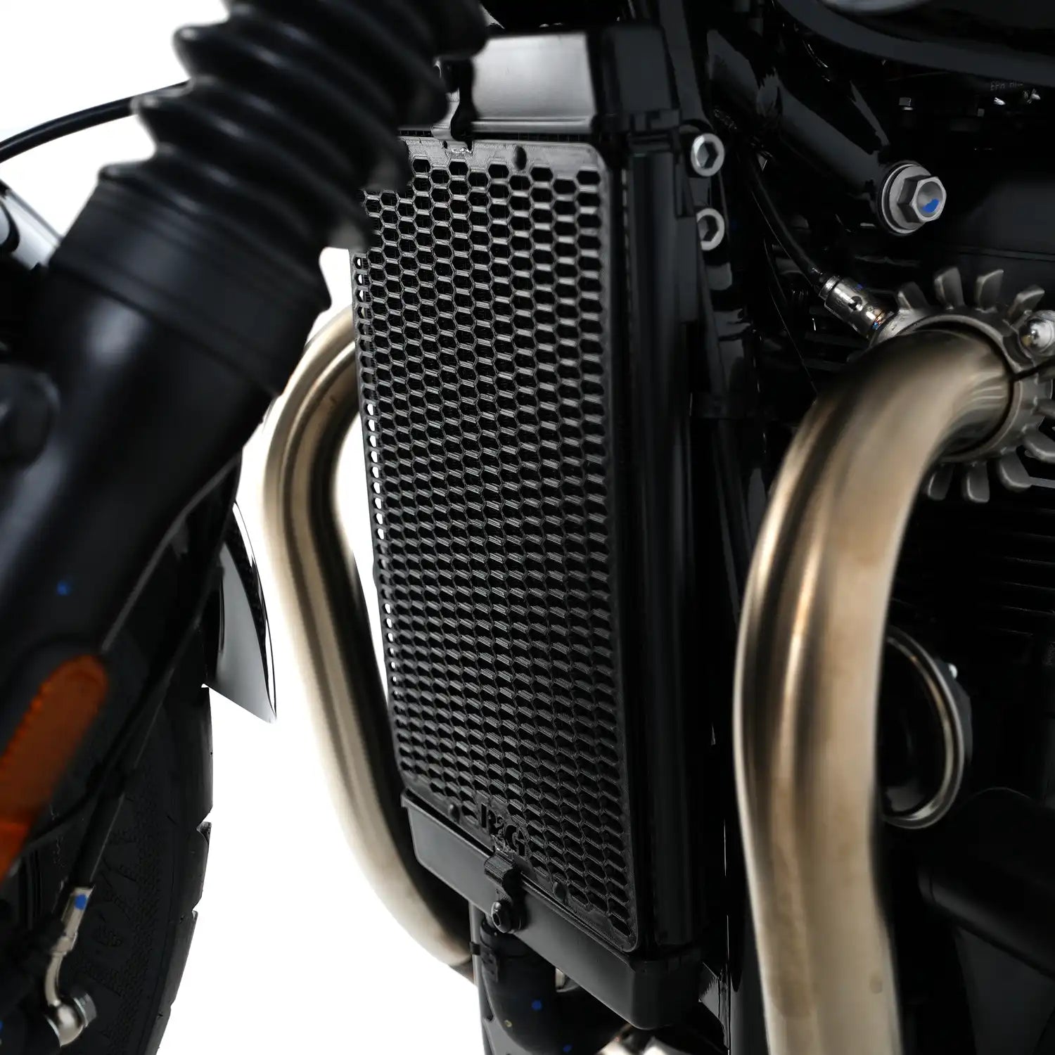 R&G Racing PRO Radiator Guard 17-25 Triumph Bonneville Bobber, 18-20 Bonneville Bobber Black, 18-25 Speedmaster