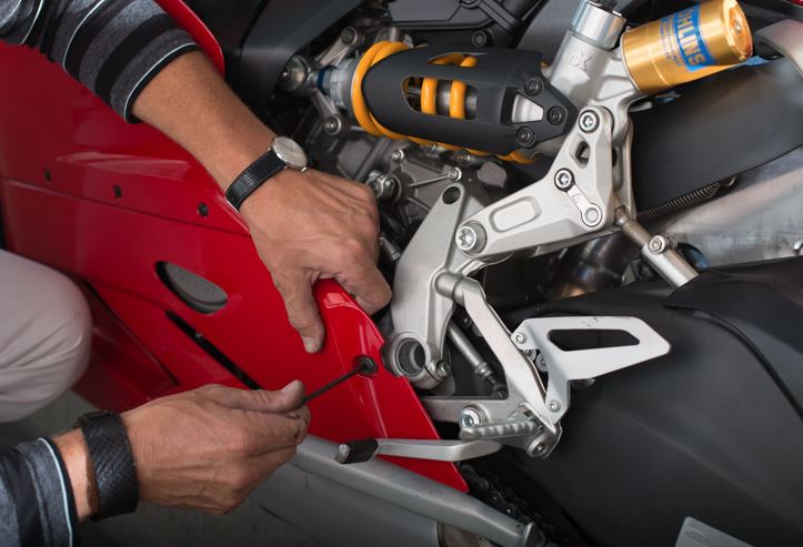 The Ducati 899/1199/1299 Panigale models are another special case. They do not require a frame insert to be installed, but they do require a small section of the lower fairing to be trimmed