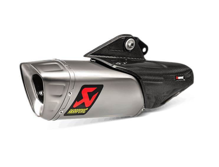 Akrapovic Slip-On Line (Titanium) Exhaust 15-26 Yamaha YZF R1/R1M