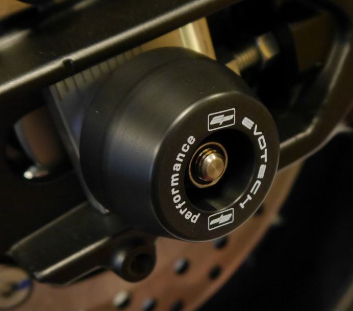 Evotech Performance Rear Axle Sliders/Protectors '14-'16 Yamaha FZ-09 / MT-09, '15-'16 FJ-09 / MT-09 Tracer, '16-'17 XSR900