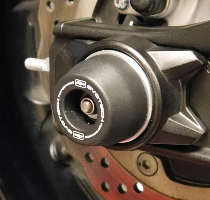 Evotech Performance Rear Axle Sliders '14+ Yamaha FZ/MT-07, '16+ XSR700, '19+ Tenere 700, '21+ R7