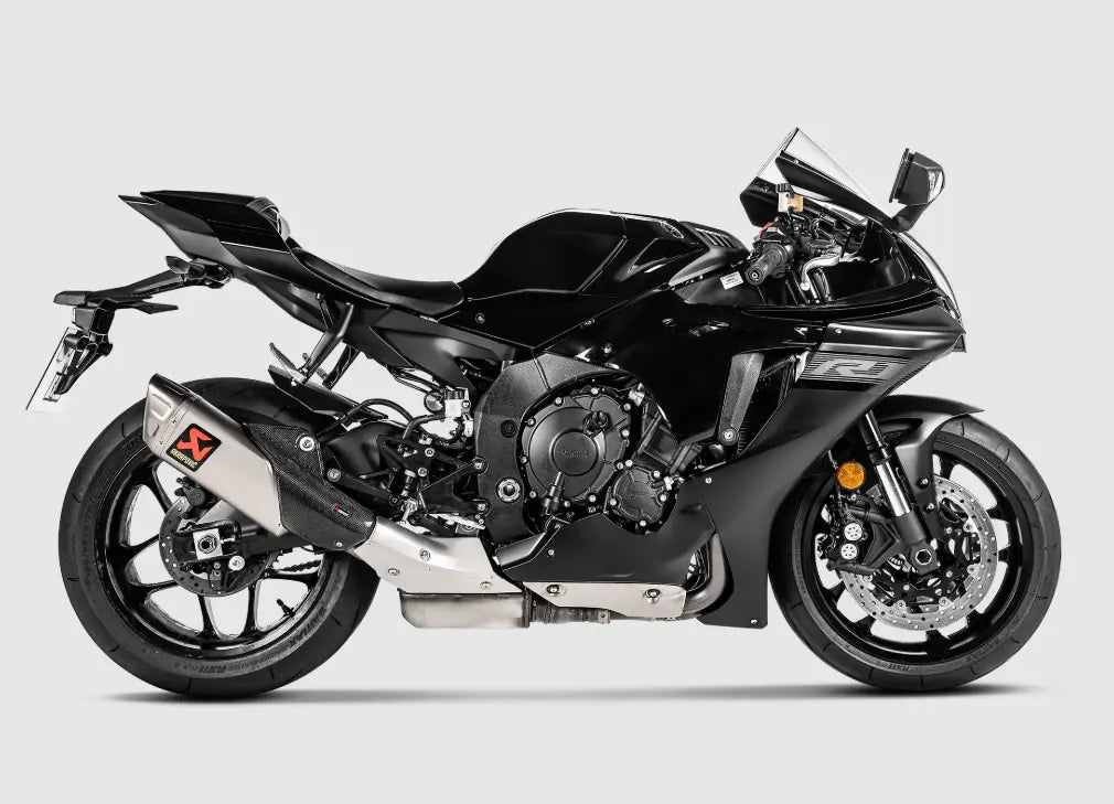 Akrapovic Slip-On Line (Titanium) Exhaust 15-26 Yamaha YZF R1/R1M