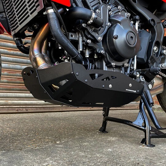 Pyramid Engine Plate Yamaha Tracer 9 GT '21-'23 | Matte Black
