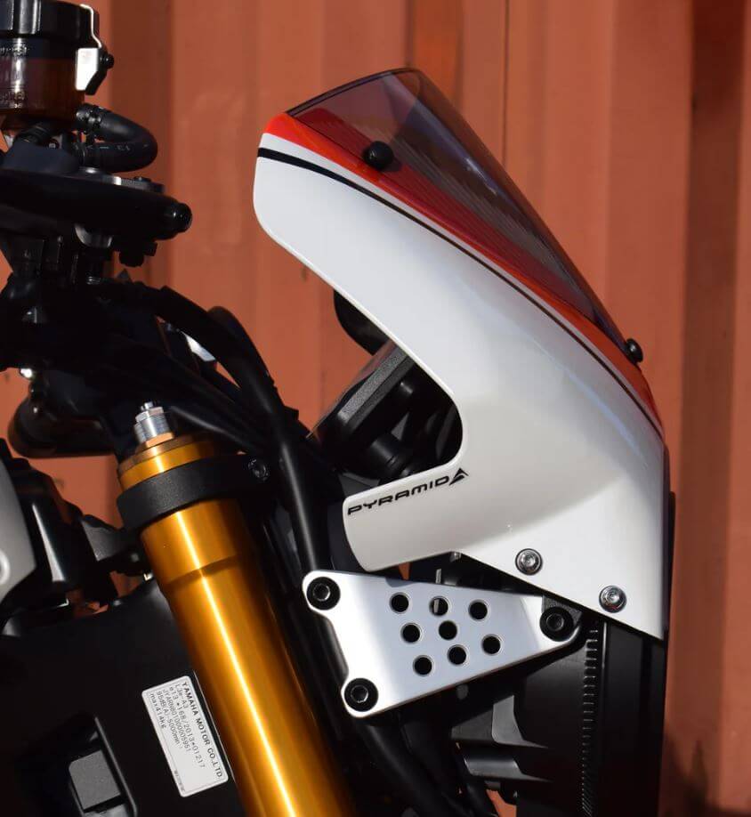 Pyramid Fly Screen 24-26 Yamaha XSR 900 | Legend Red