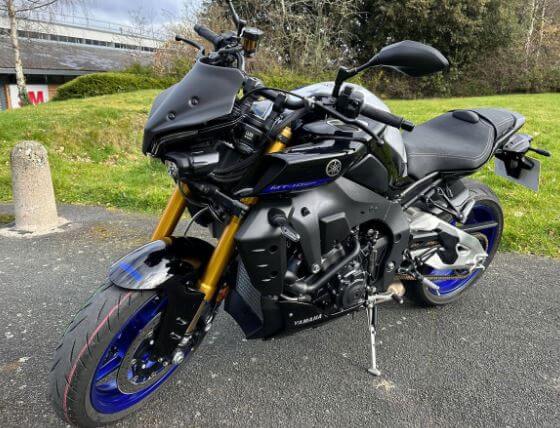 Pyramid Fly Screen '22-'23 Yamaha MT-10 SP | Midnight Black