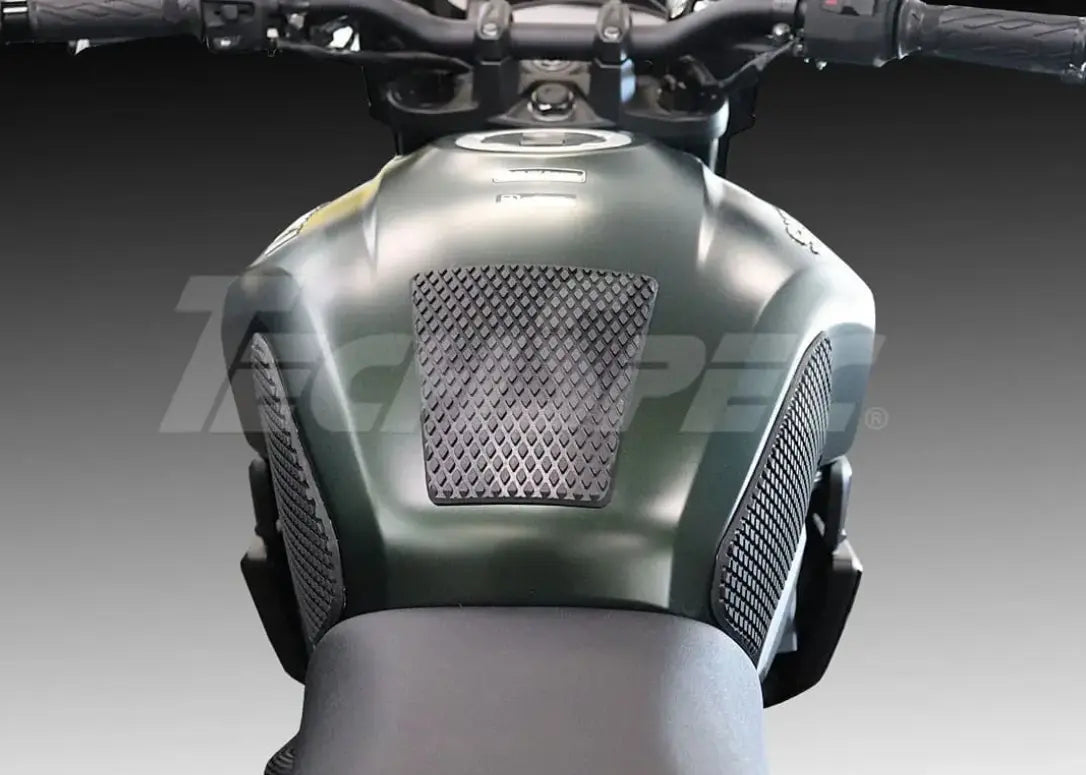 TechSpec Snake Skin Tank Grips 25-26 Suzuki GSX-8 TT