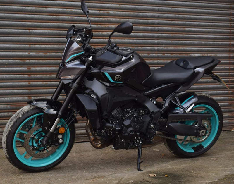 Pyramid Fly Screen 24-25 Yamaha MT-09 | Midnight Cyan