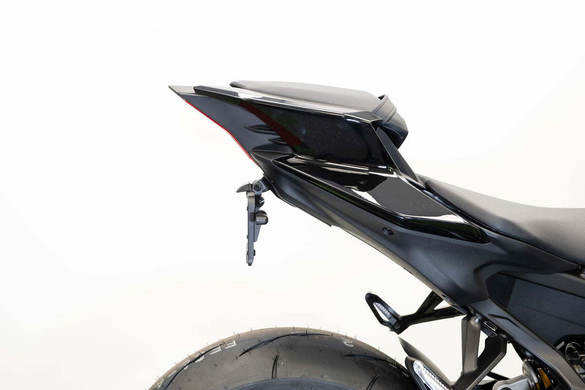 Evotech Performance Dynamic Tail Tidy Including Indicators for 25-26 Yamaha YZF-R9