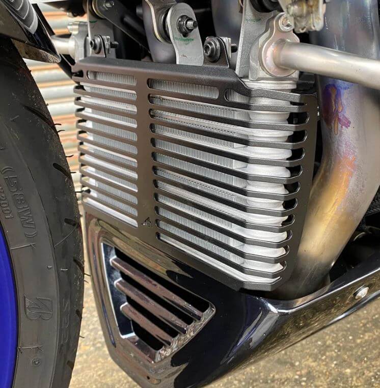 Pyramid Oil Cooler Guard '16-'23 Yamaha MT-10 | Matte Black