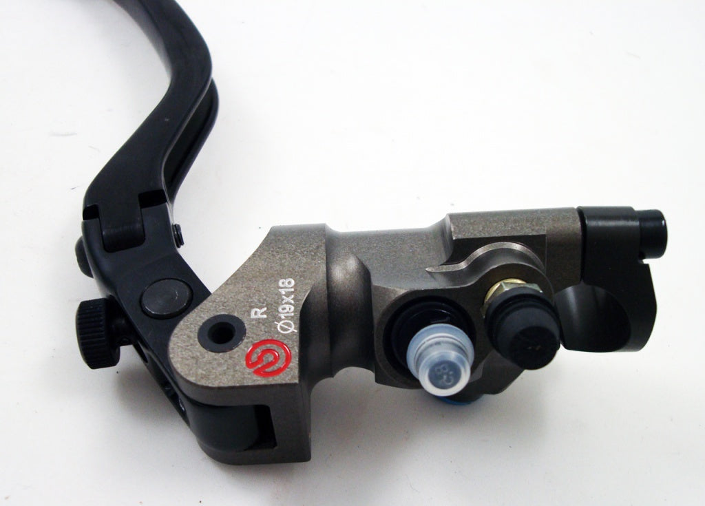 Brembo 19x18 Billet Radial Brake Master Cylinder W / Folding Standard Lever - XR01171