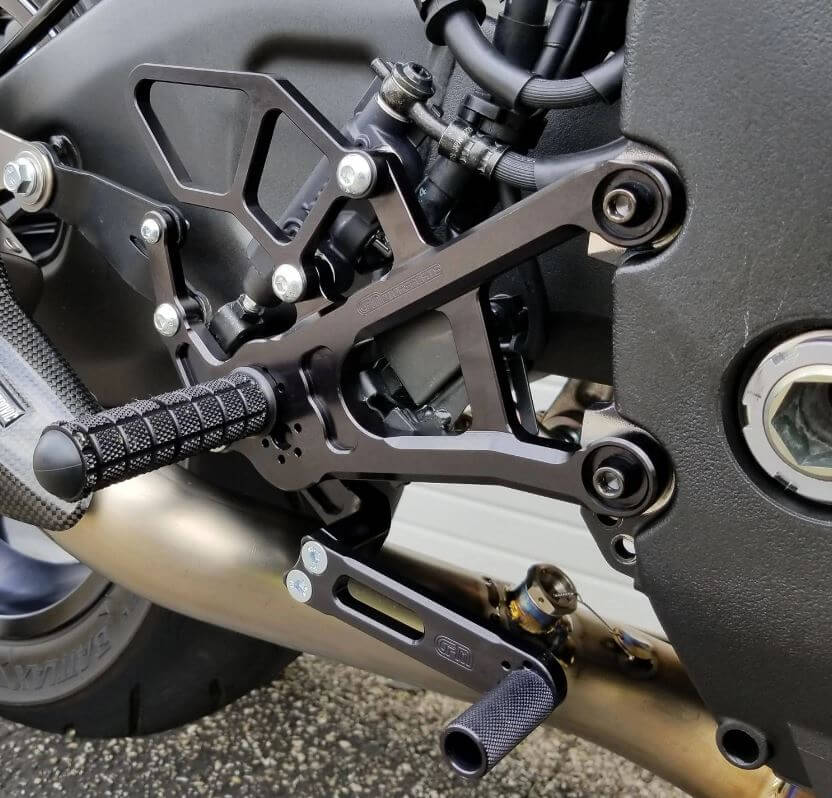 YAMAHA セット Woodcraft Adjustable Rearsets Complete Kit '17-'22 Yamaha FZ-10/MT-10