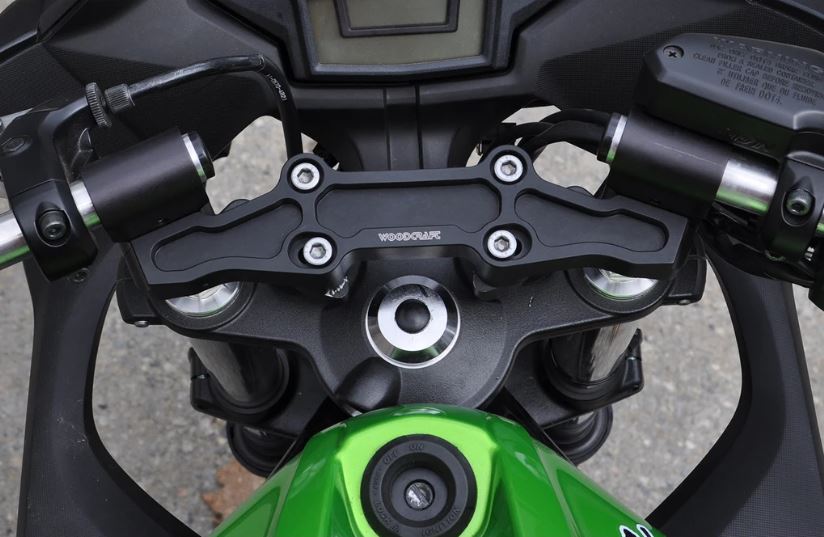 Woodcraft Clip-On Riser Set w.Adapter Plate w.Black Bars for '06-'15 Kawasaki Ninja 650R