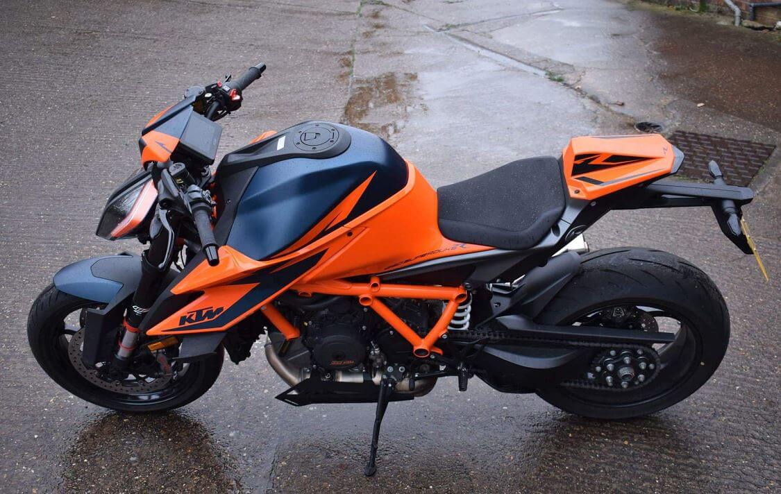 Pyramid Fly Screen '17-'23 KTM 1290 Superduke R