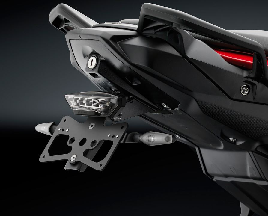 Rizoma "FOX" License Plate Support for 2015-2016 BMW S1000XR | PT715B