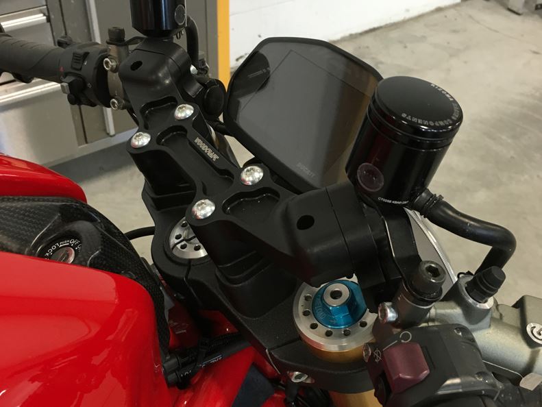 Woodcraft Clip-On Adapter Plate Riser Set w.Standard Black Bar for '14-'16 Ducati Monster 1200/S
