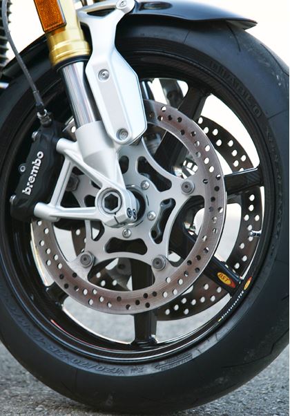 BST 3.5" x 17" Carbon Fiber Front Wheel for 2014-2016 BMW R nine T