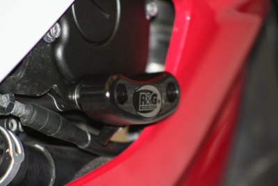 R&G Racing Engine Case Slider 2006-2007 Yamaha YZF R6 - Right Side