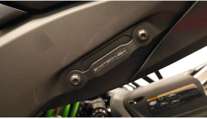 Evotech Performance Exhaust Hanger + Blanking Plate Kit 11+ Kawasaki ZX10R/R/SE/Performance
